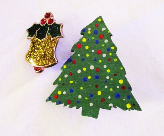 Christmas Tree Pin and a Gold Miniature Enamel Gl… - image 2