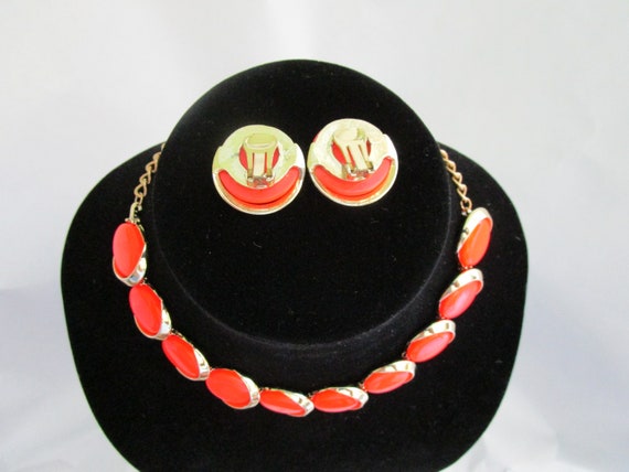 Necklace Set Coral Color Goldtone Round Flat Red … - image 3