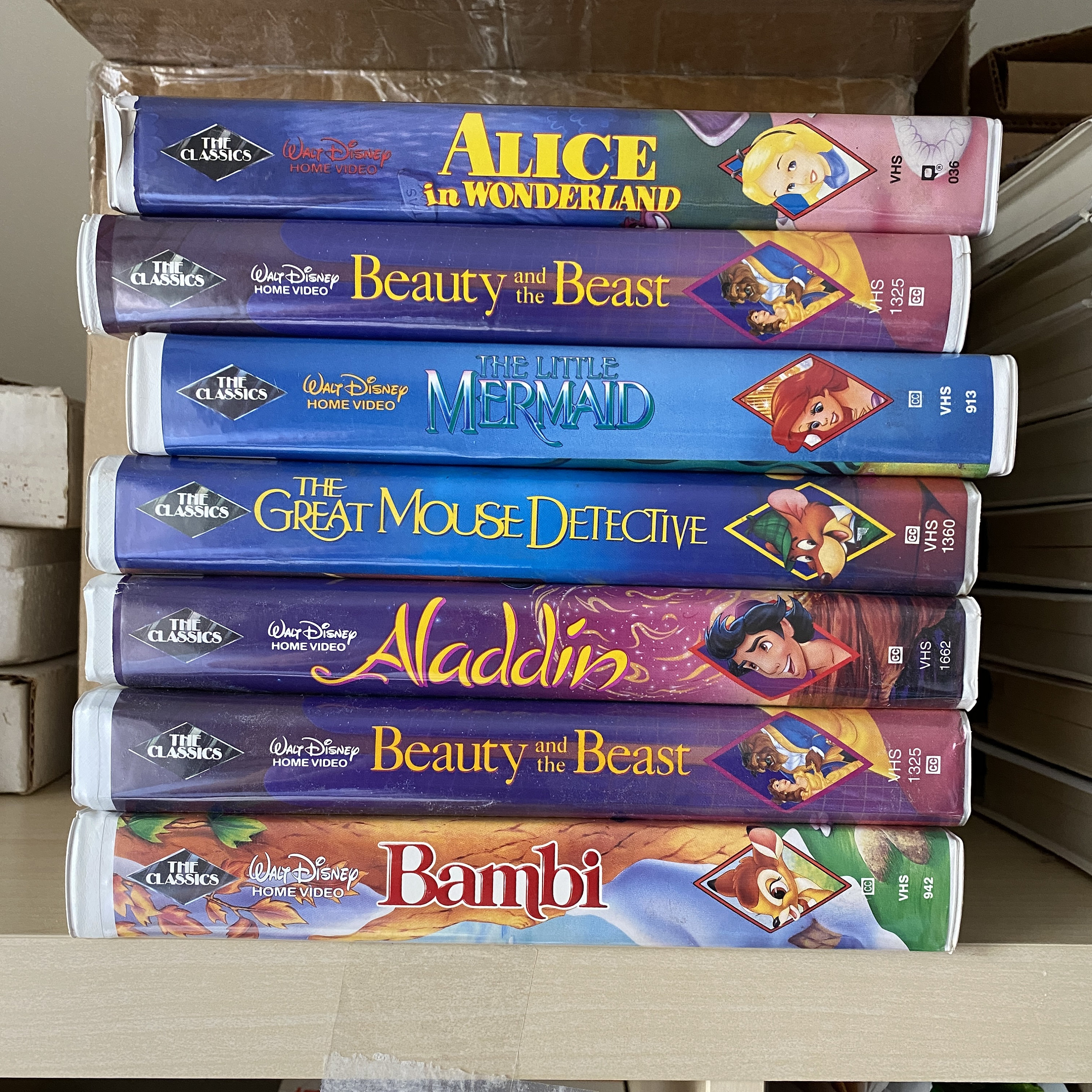 Walt Disney VHS Diamond Classic (lot 7), Aladdin, Alice in