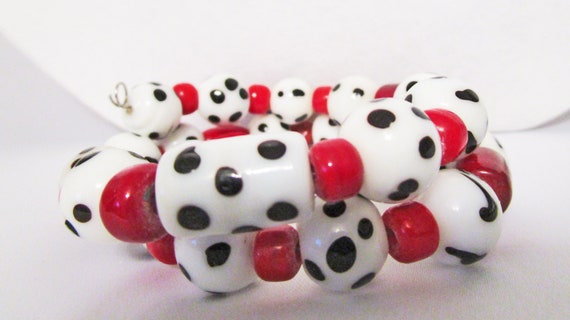 Skunk Glass Beads Coil Bracelet, White With Black… - image 2