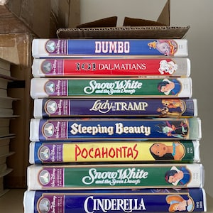 Walt Disney VHS Masterpiece Collection, Dumbo, Pocahontis, Cinderella, Beauty and the Beast, Snow White (8 Tapes)