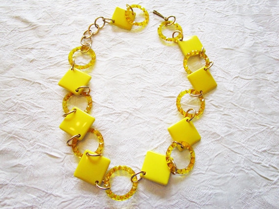 Vintage Bright Yellow 60s Belt