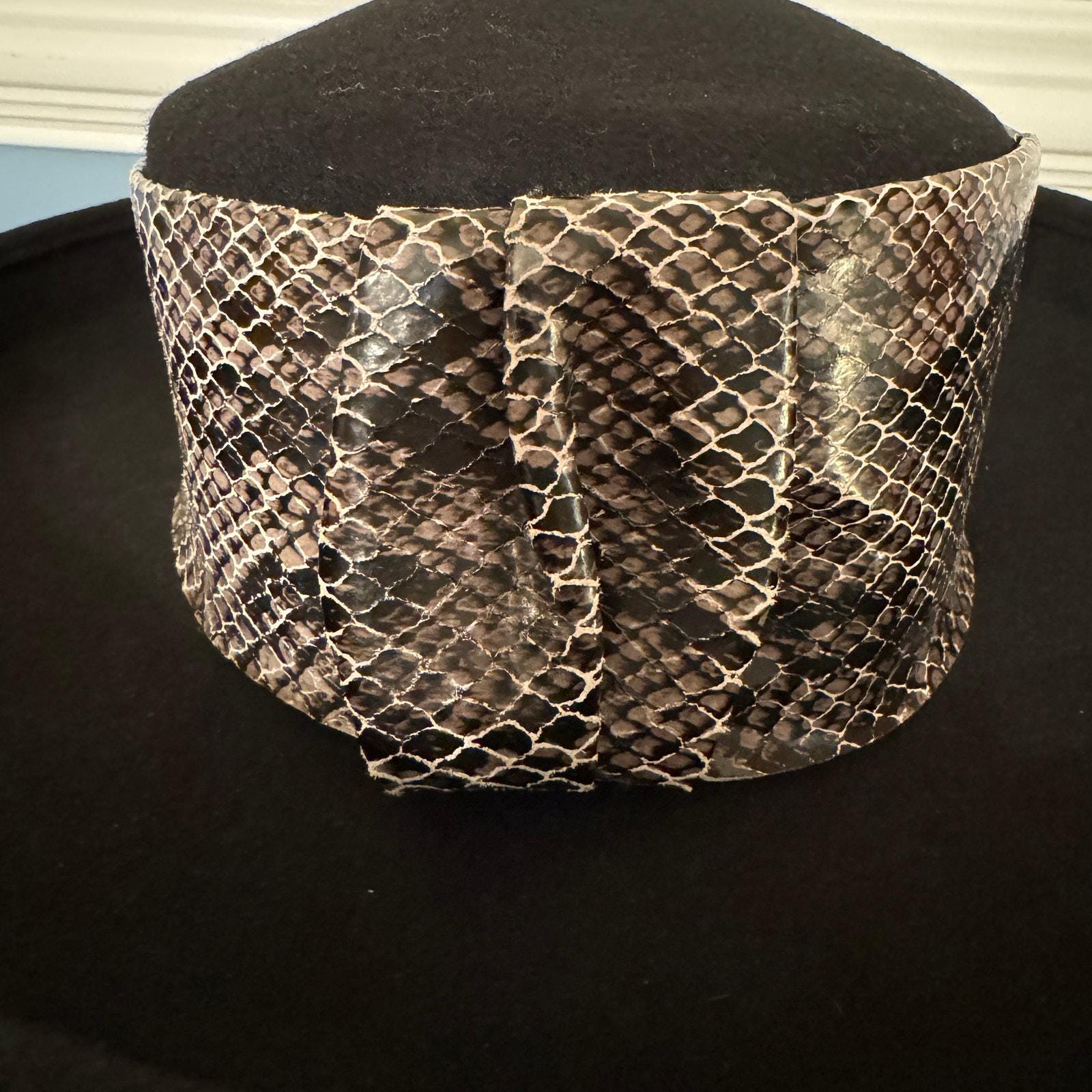 Classy, Vintage Miss Bierner Hat Faux Snake Skin Made in USA  display picture 2