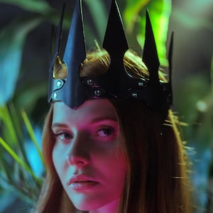 Black Leather Crown, Handcrafted Gothic Crown, Elegance Crown for Majestic Occasions, Queen Crown for Women, Leather Tiara, Cosplay Costume