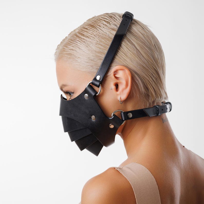 Handmade Leather Face Mask, Designer Face Mask, Futuristic Leather Respirator, Steampunk Style, Mouth Cover Face Mask, Mileena Mask image 3