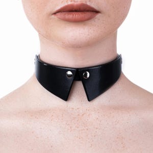 &quot;Leder Choker schwarz &quot;&quot;Reinheit&quot;&quot;, Chokerhalskette, Chokerhalsband, personalisierter Namenschoker, zarte Halskette Choker.&quot;