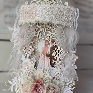 Tarjeta de felicitación de boda 3D con flores y recién casados / Tarjeta de encaje para boda, compromiso / Tarjeta de boda floral 3D en caja / Sobre de boda