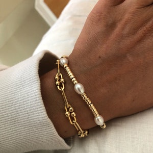 SABINE Pearl Gold Bracelet Gold Bead Bracelet Thick Demi Fine Bracelet 14kt Gold Filled Jewelry Modern Pearl Jewellery image 9