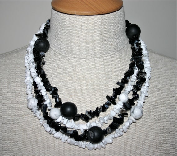 Chanel Black And White Pearl Necklace 