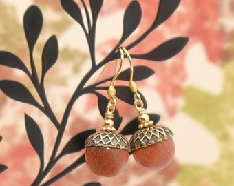 Cute handmade acorn earrings, Fall earrings, Cute Autumn earrings, Acorn dangle earrings, Thanksgiving earrings, Gold sandstone earrings