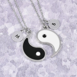 Yin yang necklace set, Couples necklace set, BFF necklace set, Custom initial necklaces, Best friends necklaces, Matching necklace set