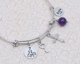 Bracelet de sobriété, bracelet de charme de sobriété, bracelet de récupération, bracelet de charme de récupération, bracelet de date de sobriété personnalisé, bijoux de récupération pour femmes