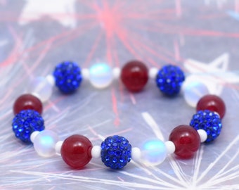 Red white and blue beaded bracelet, Sparkly Fourth of July bracelet, American colors bracelet, Cute 4th of July bracelet, Patriotic bracelet