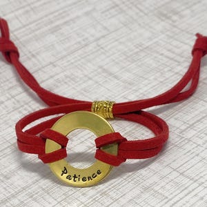 Armband med stämplad bricka, Armband med mitt ord, inspirerande smycken, Nyårspresent, Du är tillräckligt med armband bild 10