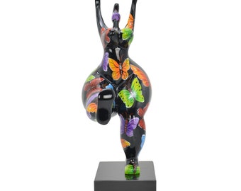 Grande statue de femme ronde "Nana" assise en résine multicolore. Pour décoration intérieure ou extérieure, hauteur 45 centimètres