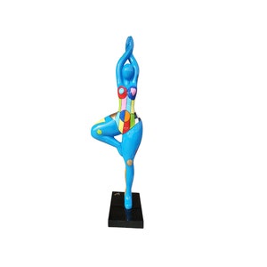 Very big statue of round woman &quot;Nana dancer&quot; in multicolored resin. Height 120 centimeters. Model &quot;Anissa&quot; Decoration Laure Terrier
