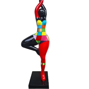 Very big statue of round woman &quot;Nana dancer&quot; in multicolored resin. Height 120 centimeters. Model &quot;Carrera&quot; Decoration Laure Terrier