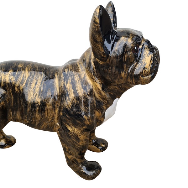 Grande statue de chien Bouledogue Français en céramique, "Arnold", Laure Terrier. Longueur 32 centimètres