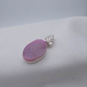 Rosa Druzzy Stein & Sterling Silber Vintage Anhänger, rosa Druzzy Achat Kristall und Silber Anhänger