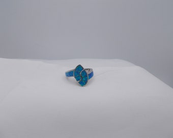 Sterling silver vintage ring, sparkling sterling & opal stones ring size 6