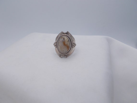 Sterling silver vintage statement ring, raised si… - image 1