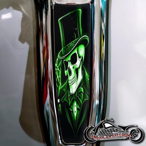 Harley Davidson Custom Made Dash Insert for 2024+ Street Glide & Road Glide Standard - Top Hat Skull Green
