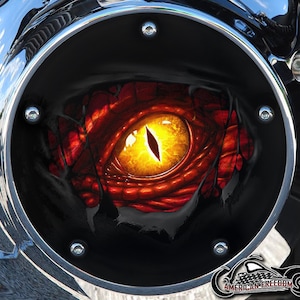 Harley Davidson Specialtillverkat Derby-kåpa eller kamaxelkåpa (ditt val) För alla Big Twin, Twin Cam, Milwaukee 8 & Sportster - Dragon Eye