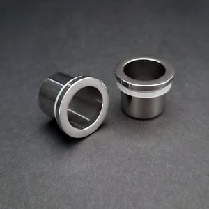 Sträcktunnlar i stål | Halvstora hopp 0,5 mm enkel utsvängd tunnel | Öronsträckare | Mätare | Större storlekar 10,5 mm - 18 mm | Lättare vikt