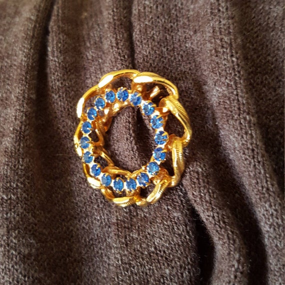 Gold chain link brooch 1960's fine costume jewelr… - image 1