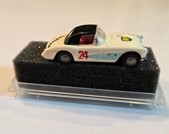 German brand Praline HO Scale 1/87 Hardtop Corvette 1957 Car