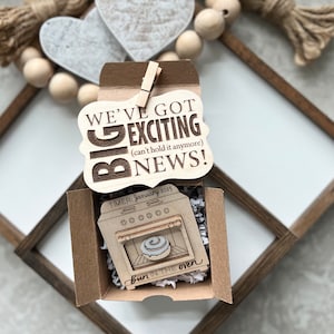 Gift For Husband Pregnancy Announcement Idea | Custom Engraved Surprise BABY Announcement For Family | Pregnancy Bun in the Oven Gift Box