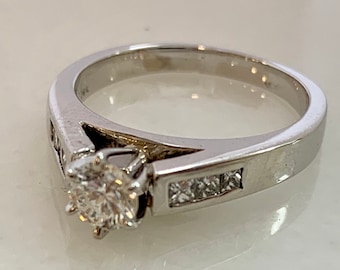 14k White Gold Diamond Engagement Ring: Round Brilliant & Princess Cut