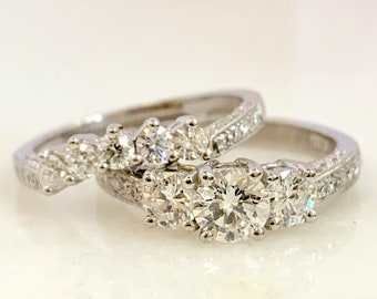 Gorgeous Platinum Engagement Ring and Band Set