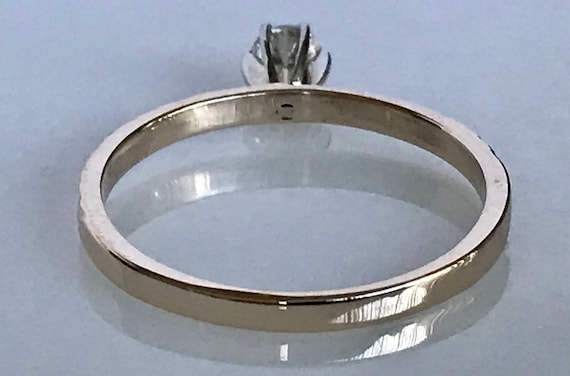 Lovely 14k Yellow Gold Diamond Engagement Ring - image 2