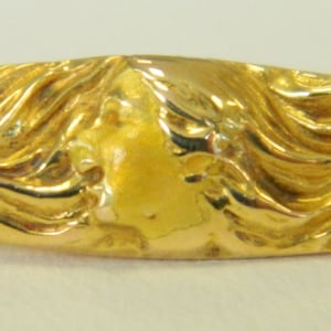 Vintage 14K Yellow Gold Girl Brooch