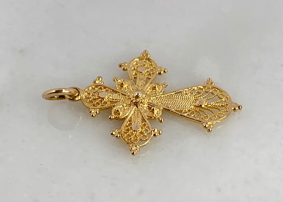 Gorgeous 14k Yellow Gold Cross - image 3