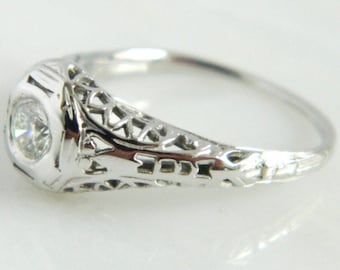 Vintage 18K Art Deco Diamond Engagement Ring