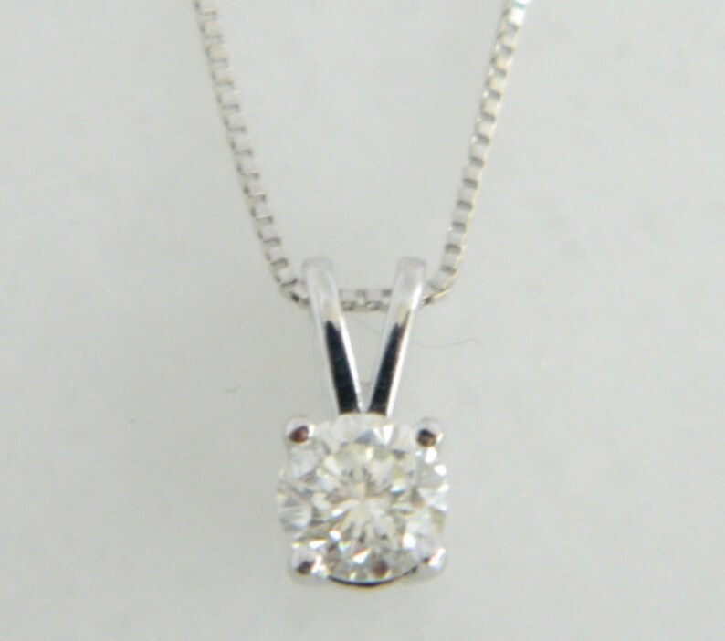 Diamond Pendant Necklace: .35 Carat 14K White Gold afbeelding 1