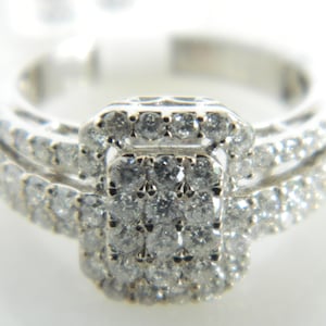 Beautiful 14K White Gold 1.0 Carat Diamond Ring