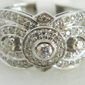 Beautiful 14K White Gold Diamond Ring