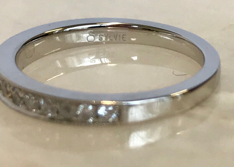 Stunning 18k White Gold Diamond Band