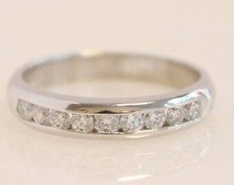 Beautiful Channel Diamond 14K White Gold Wedding Band, size 5.5, 2.8g