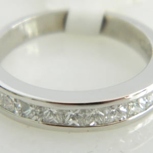 Beautiful Platinum 1.0 Carat Diamond Wedding Band