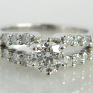 Stunning 14K White Gold Diamond Engagement Ring size 5.75