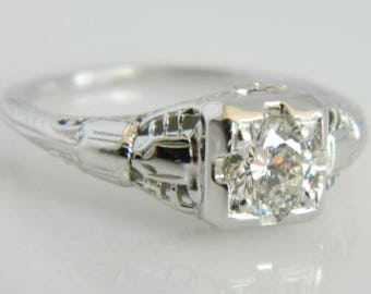 Beautiful Art Deco 18K Vintage Diamond Engagement Ring