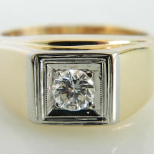 Wonderful 14K Gold & Diamond Vintage Ring size 9