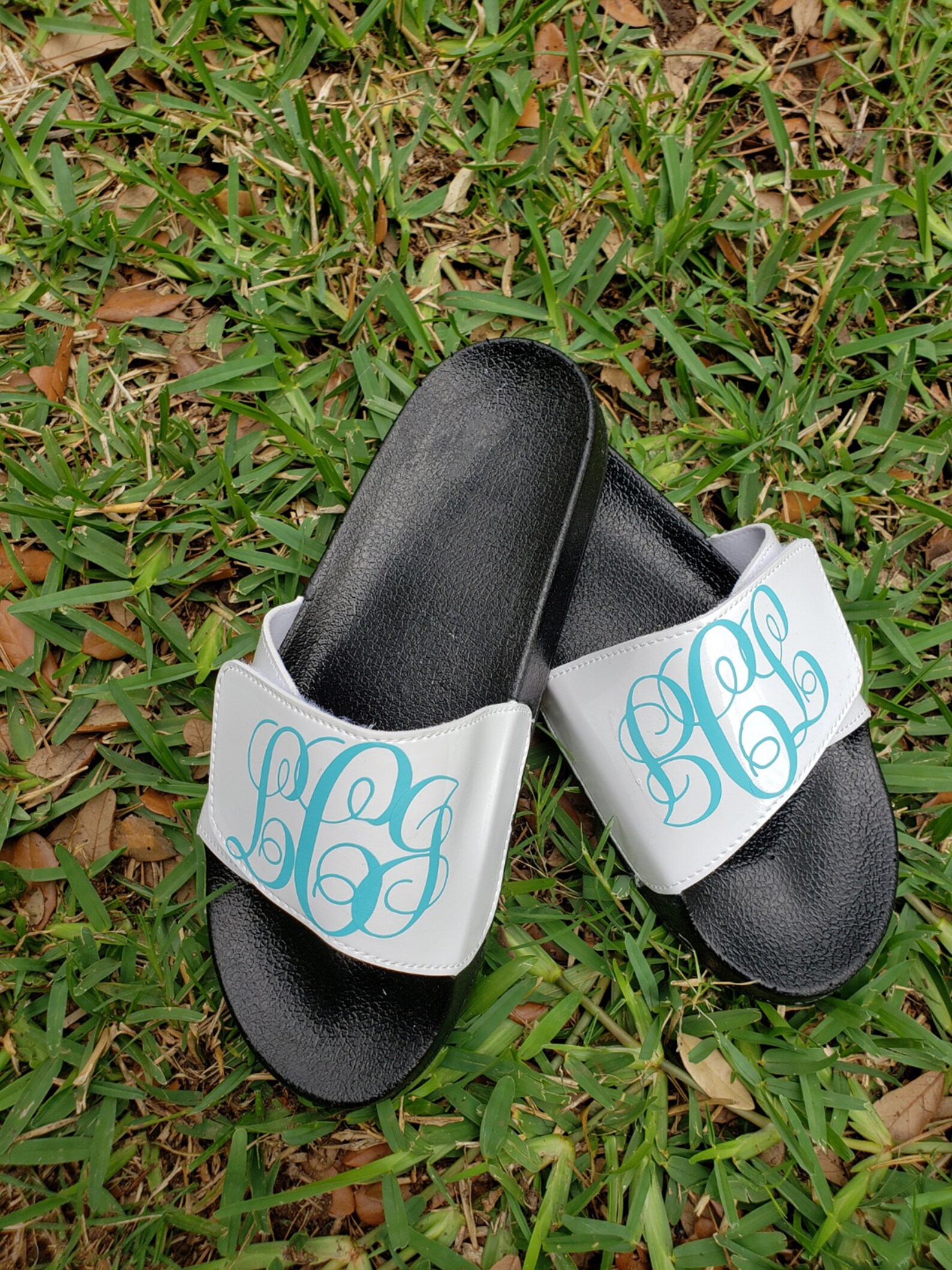 Monogramed slippers/ Personalized Slippers / monogramed Etsy