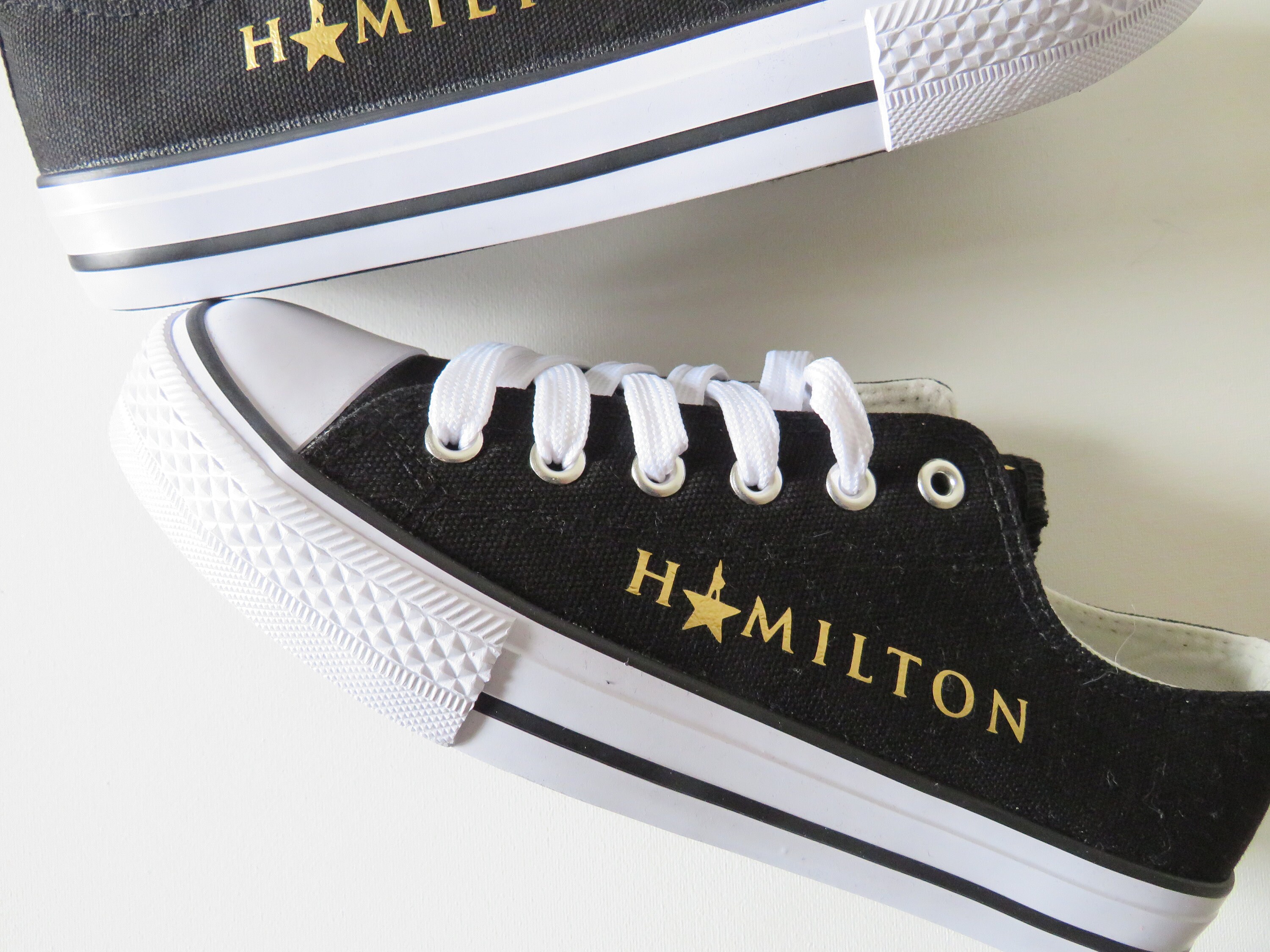 number 1 shoes hamilton