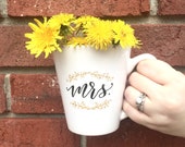 mr. & mrs. mugs / husband wife mugs / his hers mugs / bride groom mugs / wedding gift / engagement gift / valentines day gift.