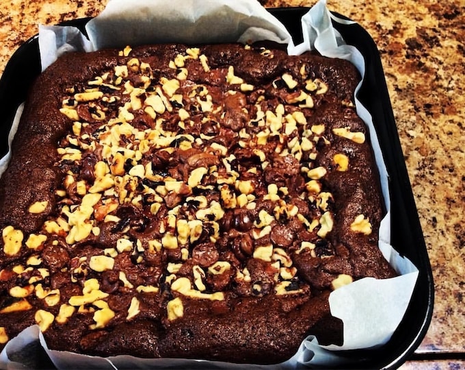 Gourmet Fudgy Chocolate Brownies with or without Walnuts